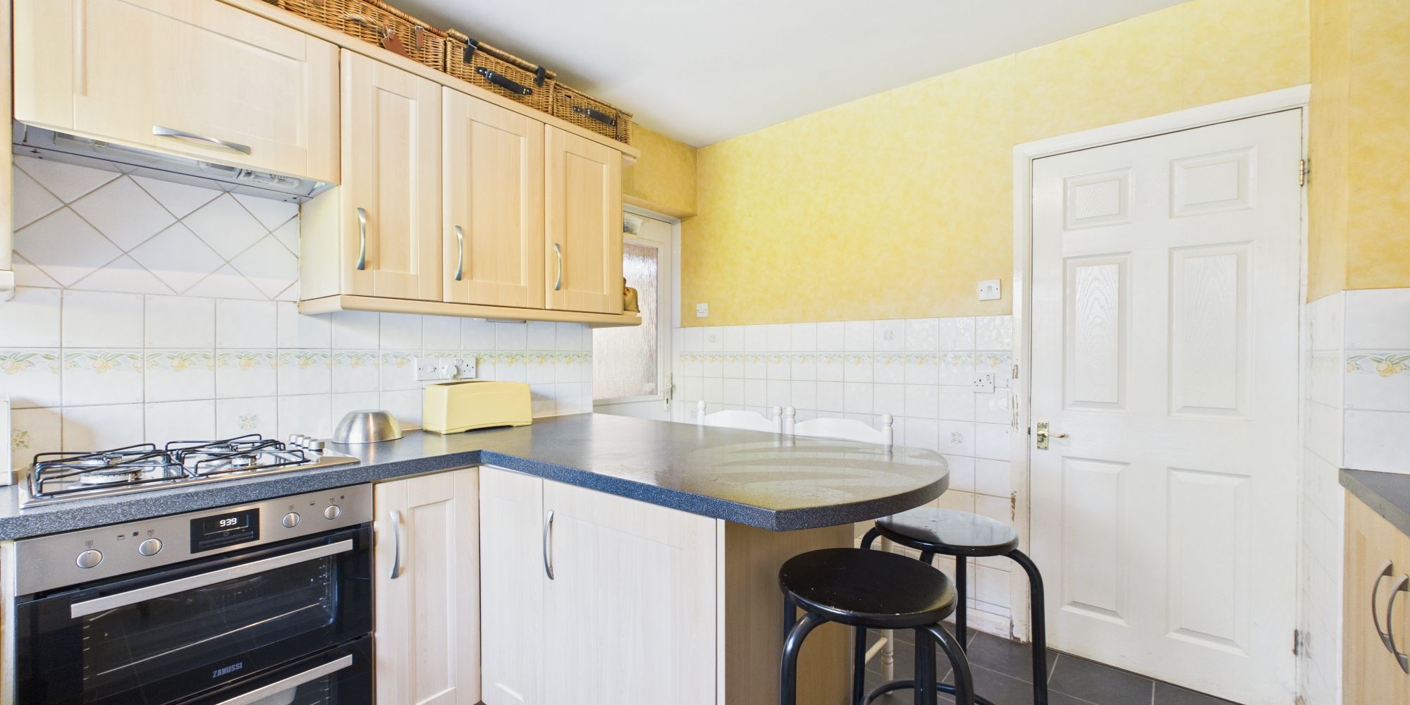 Rushton Drive, Upton, CH2