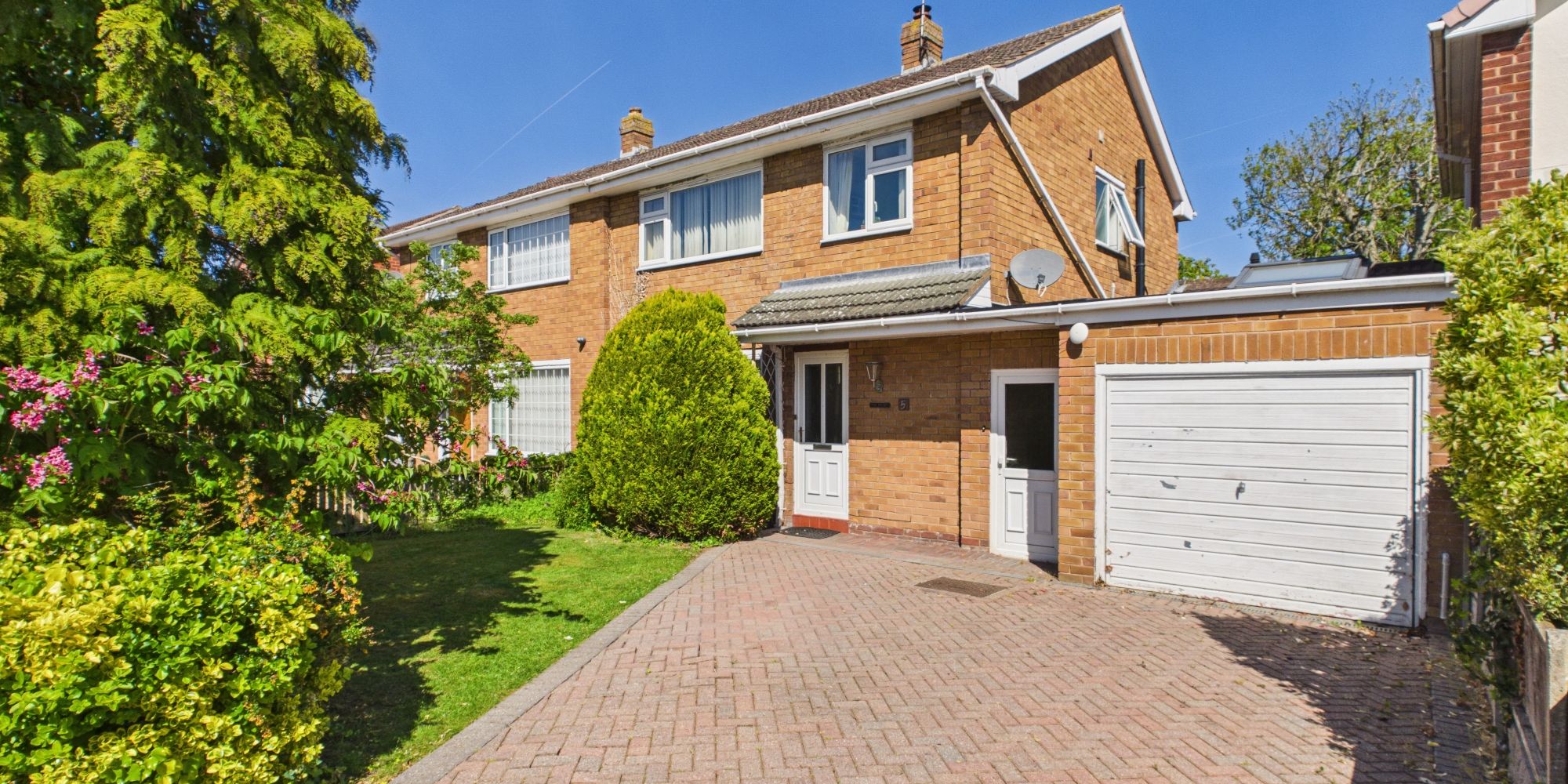Rushton Drive, Upton, CH2