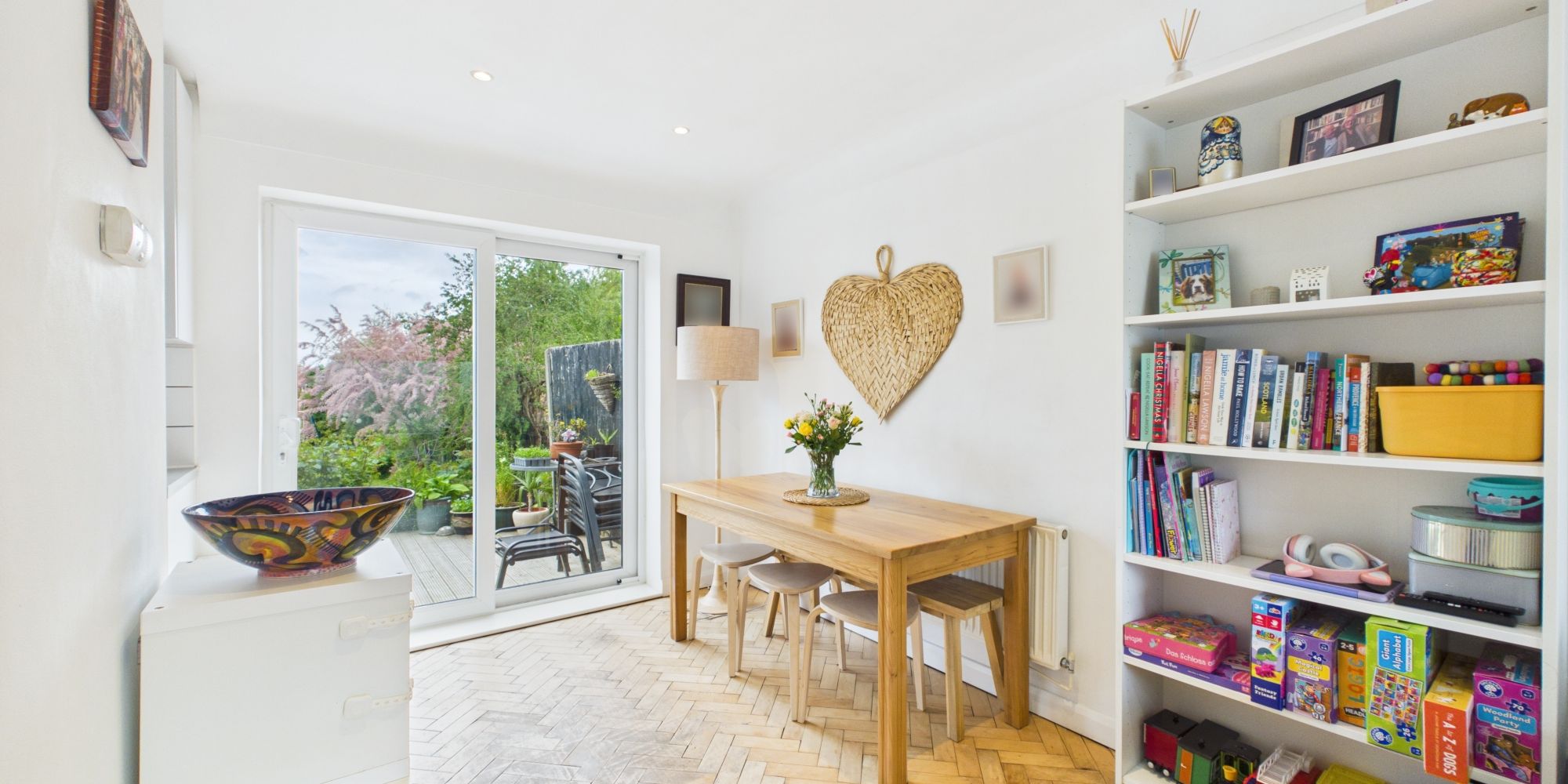 St. James Avenue, Upton, CH2