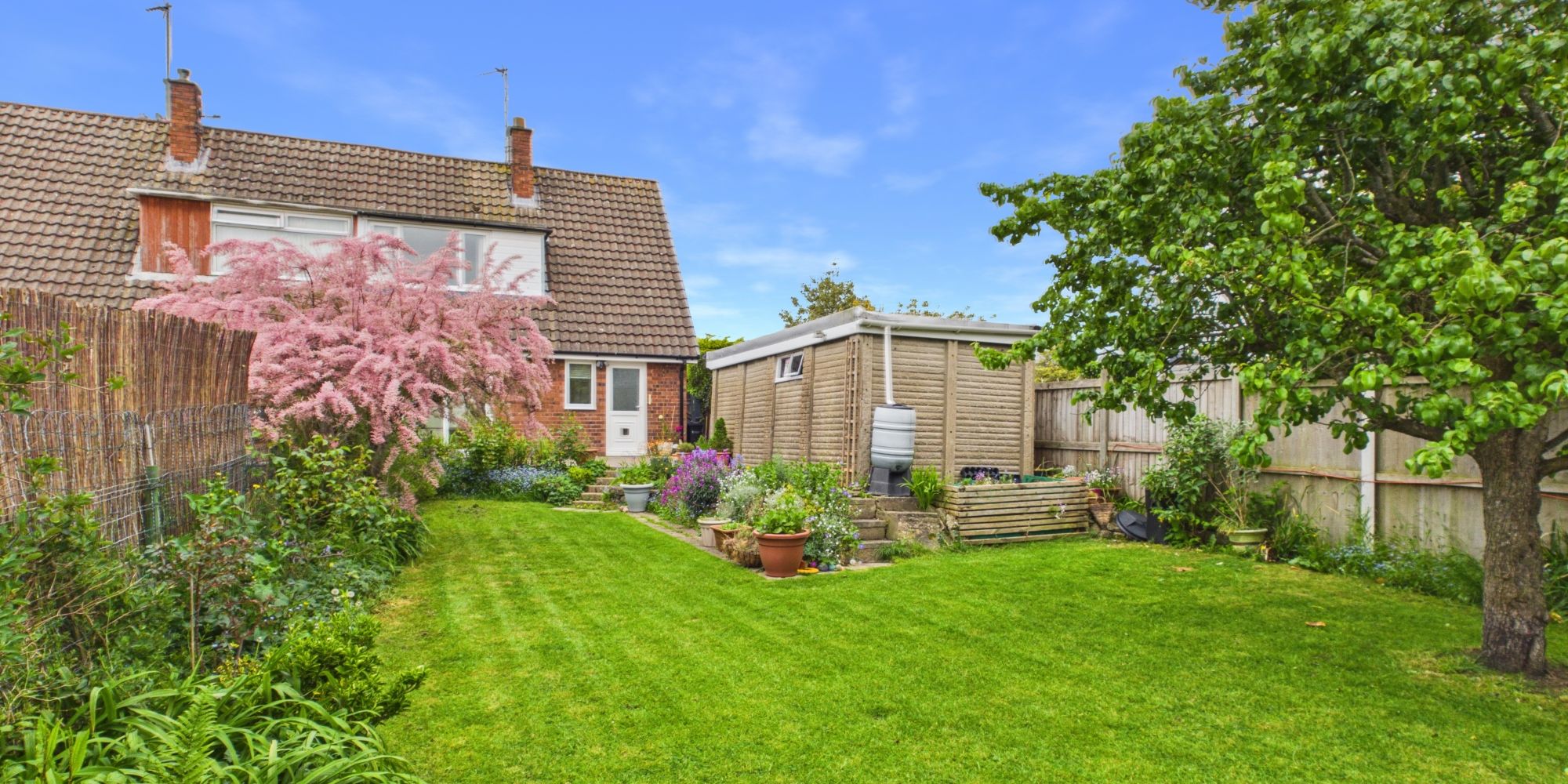 St. James Avenue, Upton, CH2