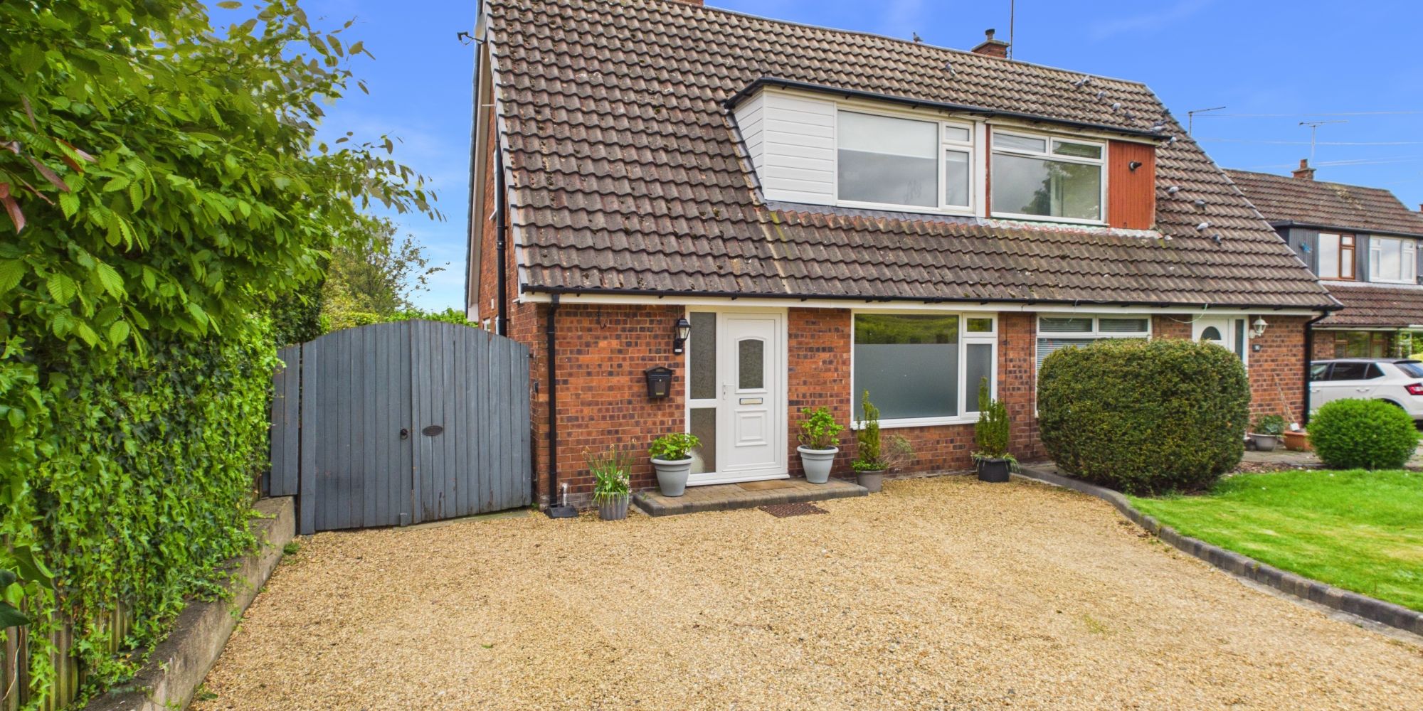 St. James Avenue, Upton, CH2