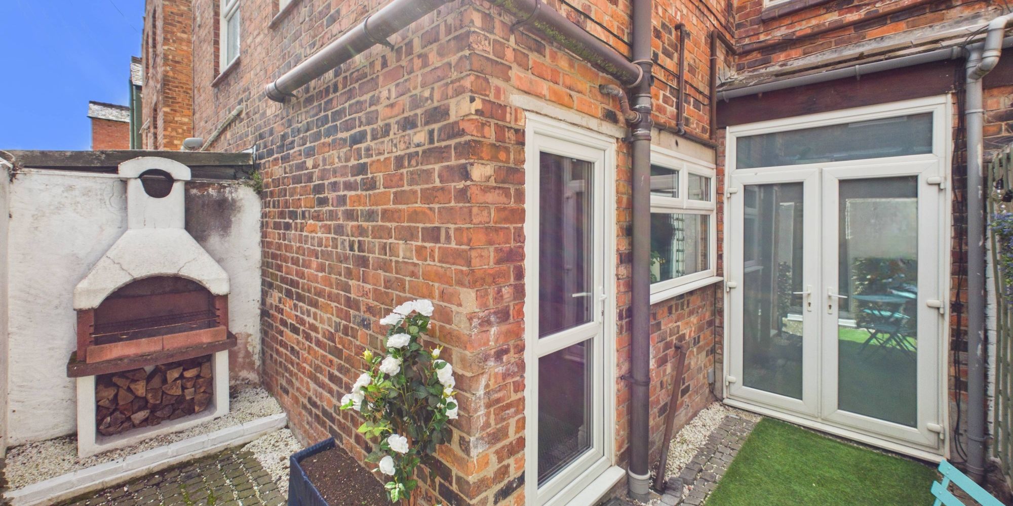 Hoole Lane, Hoole, CH2