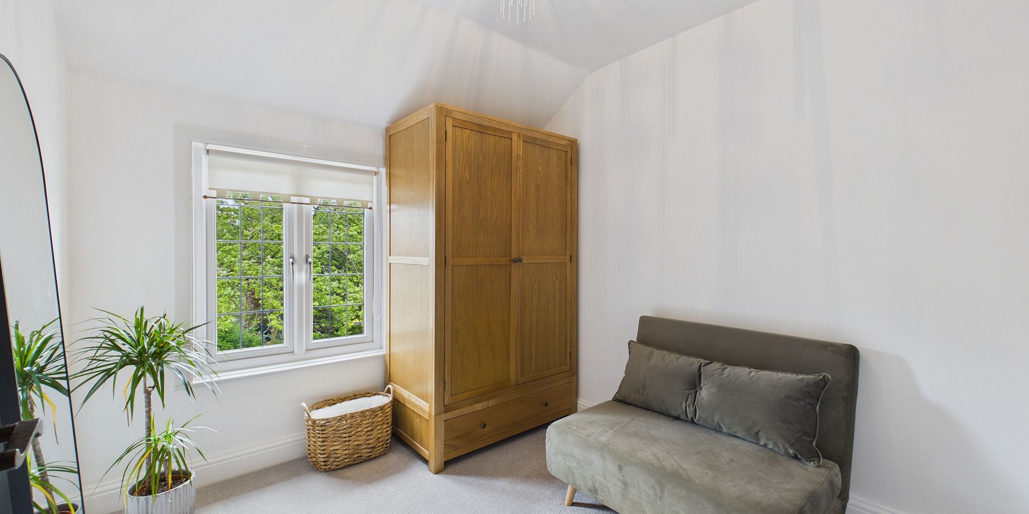 Caughall Road, Upton, CH2