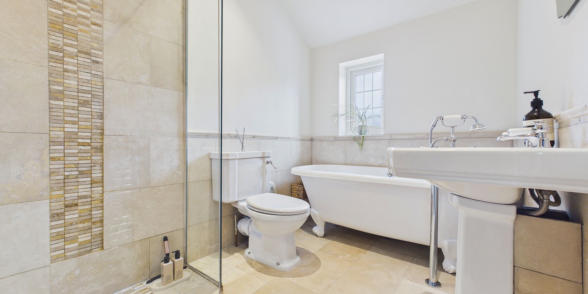 Caughall Road, Upton, CH2