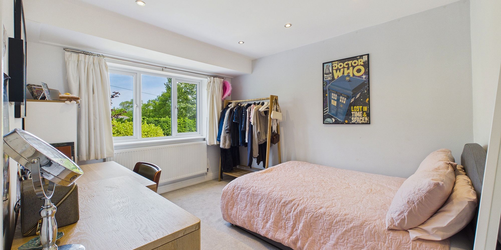 Tarvin Road, Littleton, CH3
