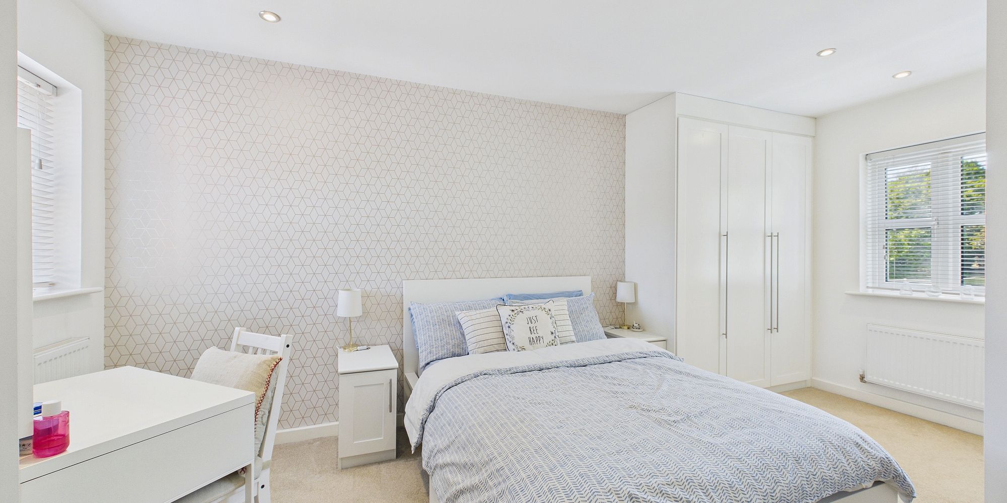 Ross Avenue, Upton, CH2