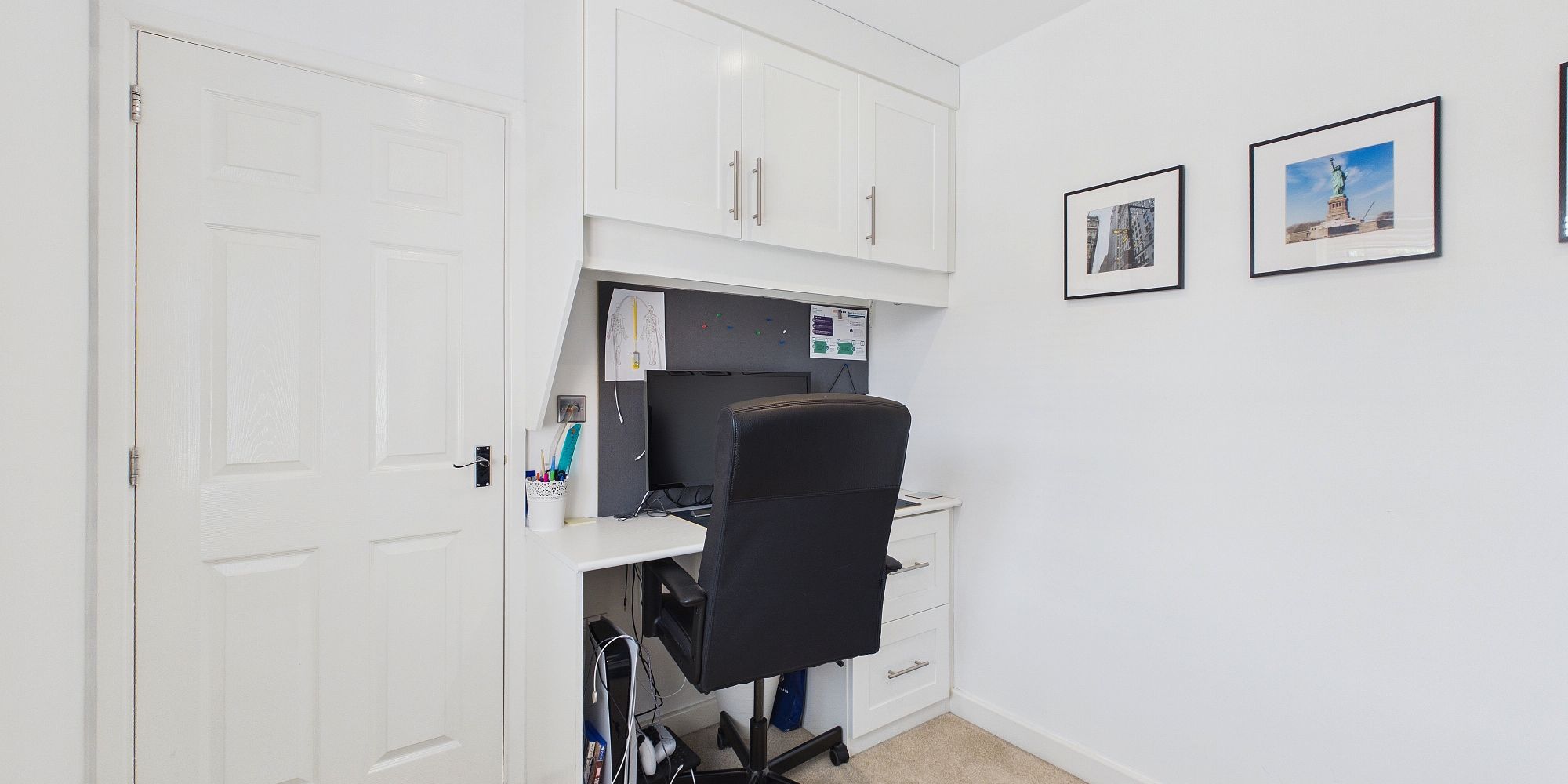 Ross Avenue, Upton, CH2