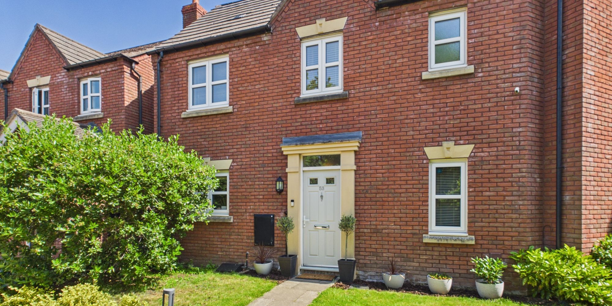 Ross Avenue, Upton, CH2