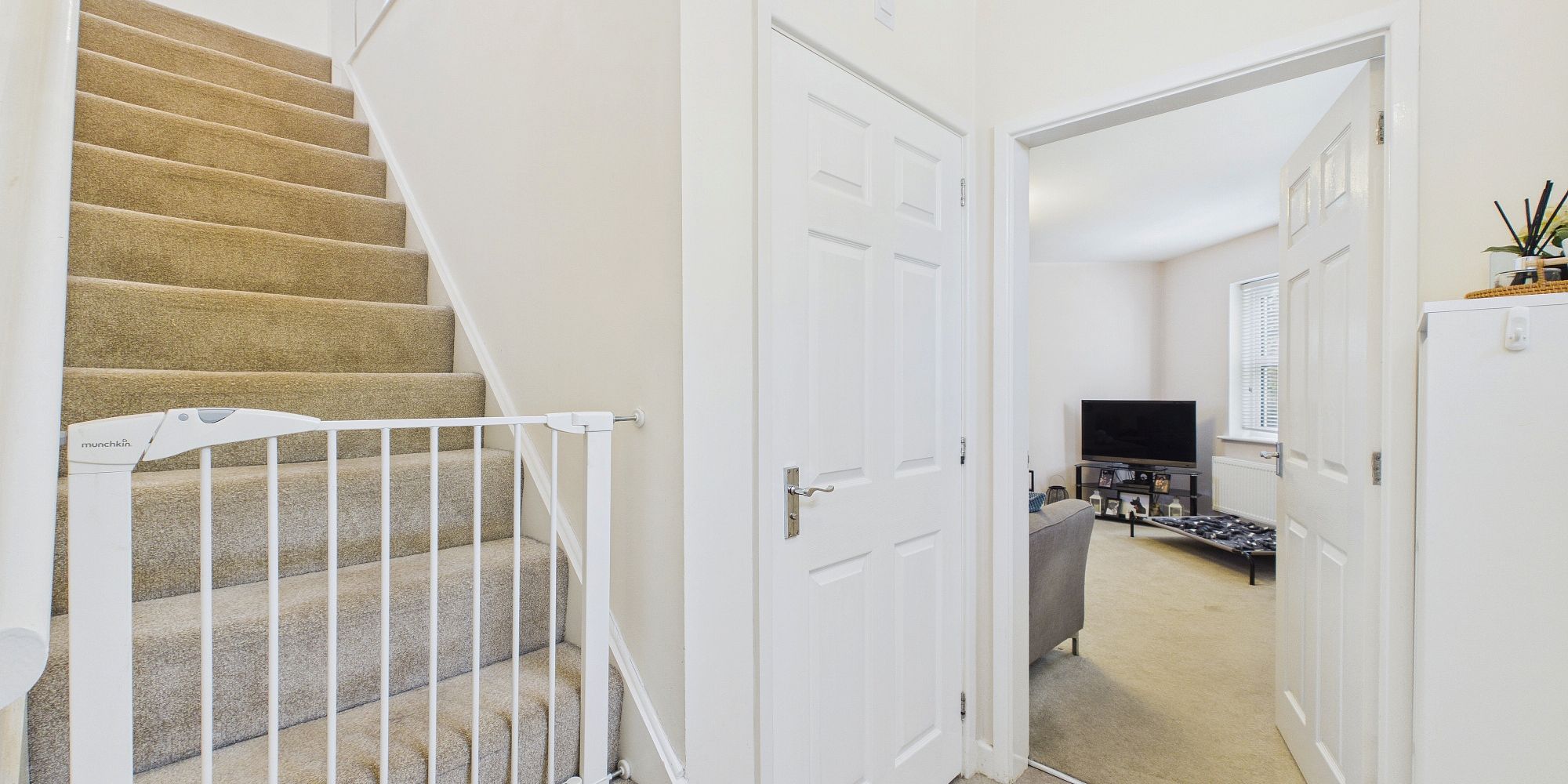 Ross Avenue, Upton, CH2