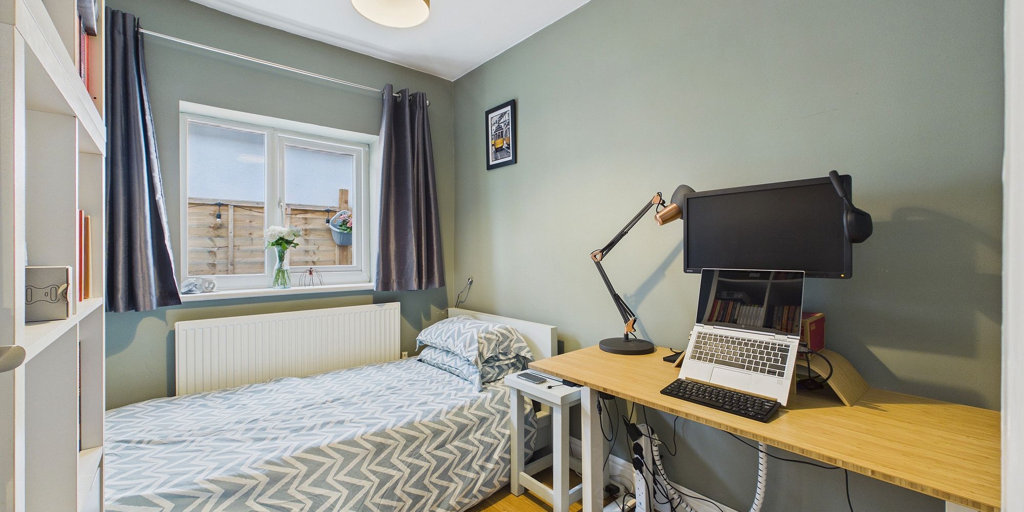 Oakfield Avenue, Upton, CH2