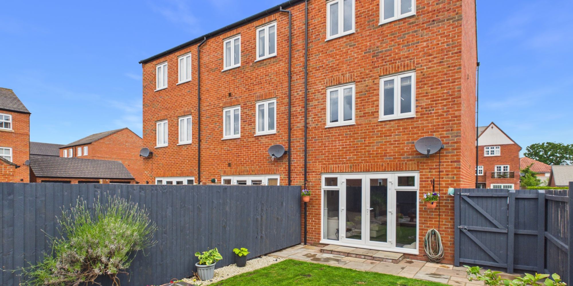 Manners Court, Saighton, CH3