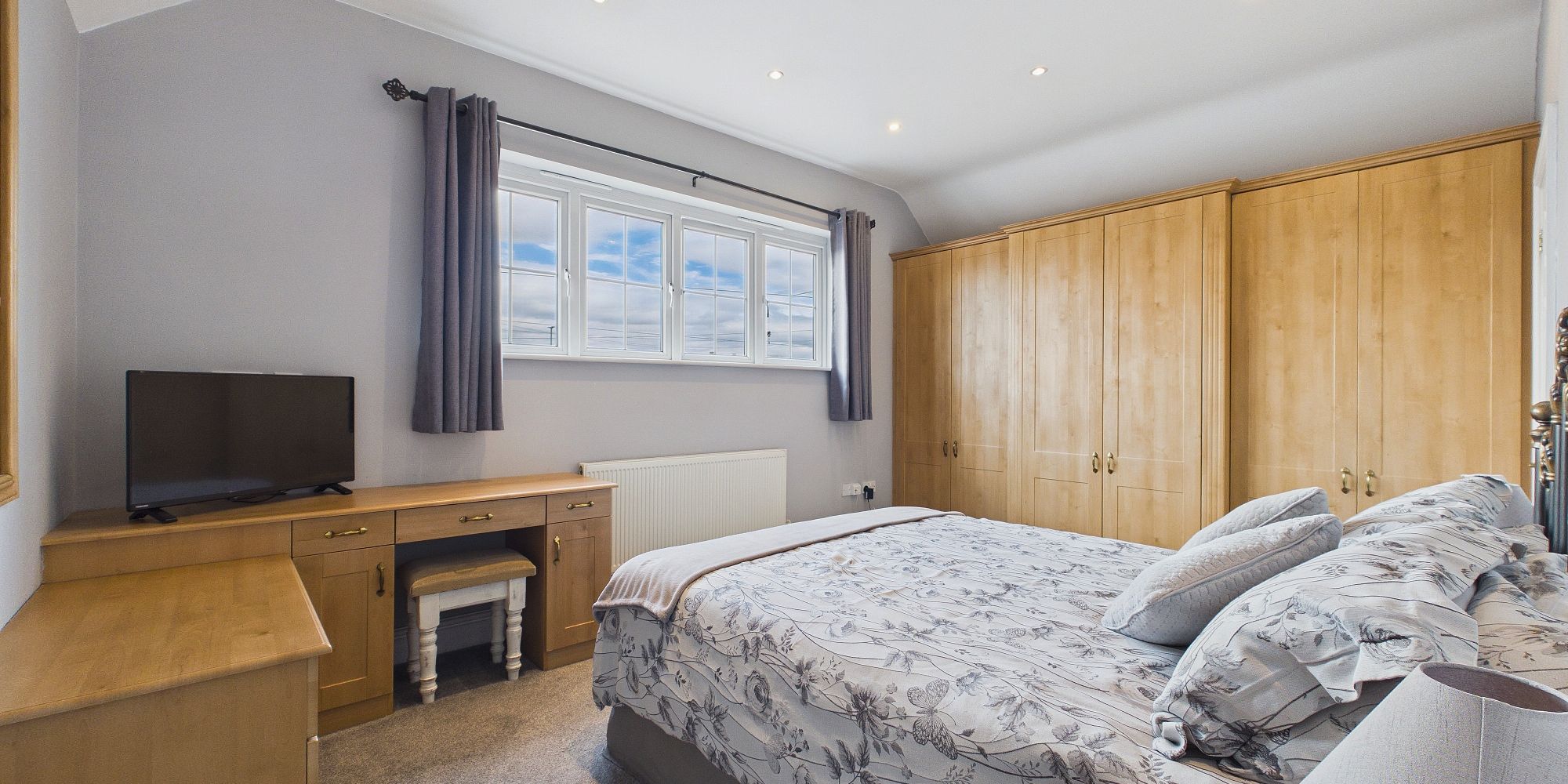 Chester Road, Broughton, CH4