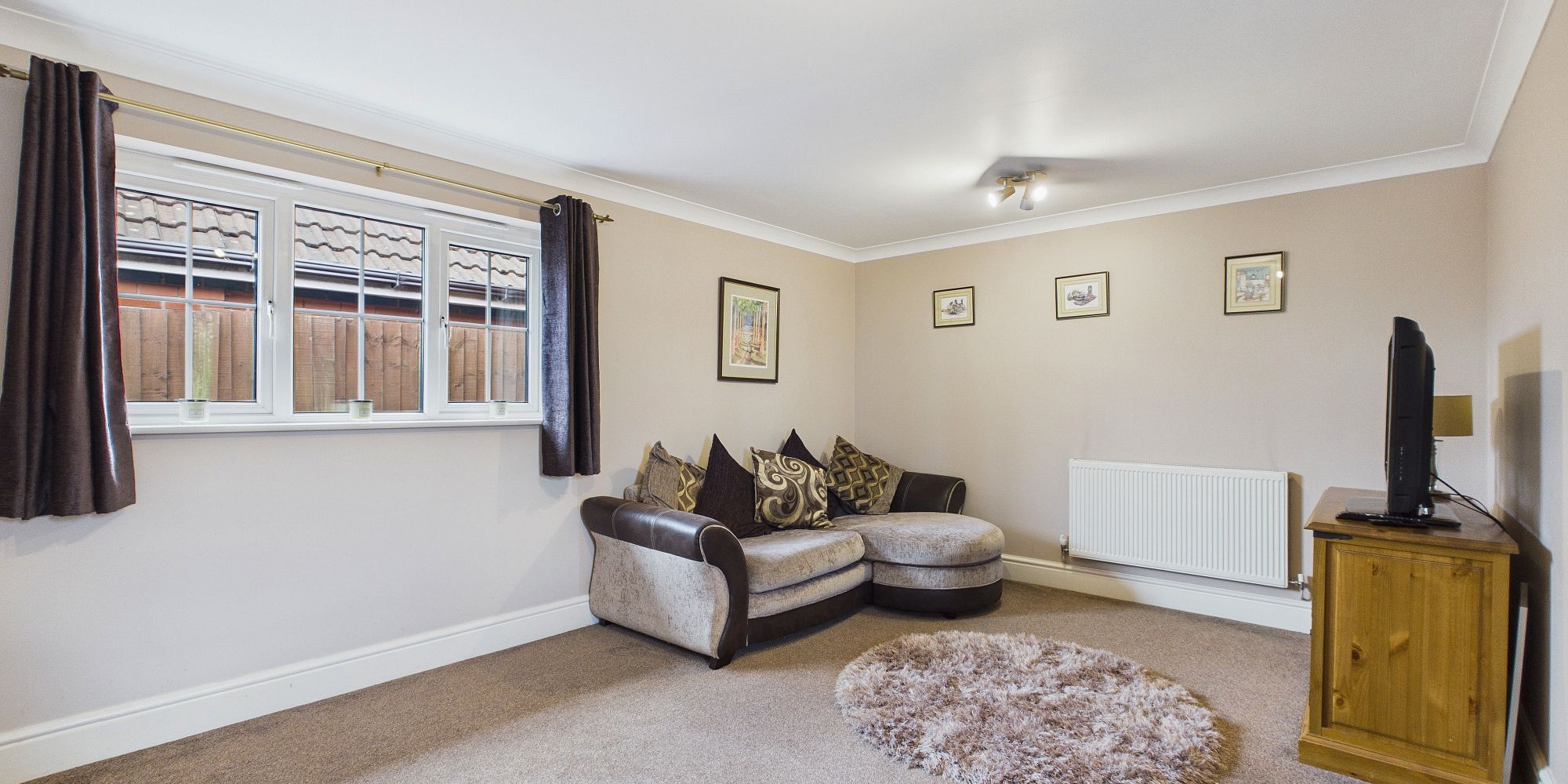 Chester Road, Broughton, CH4