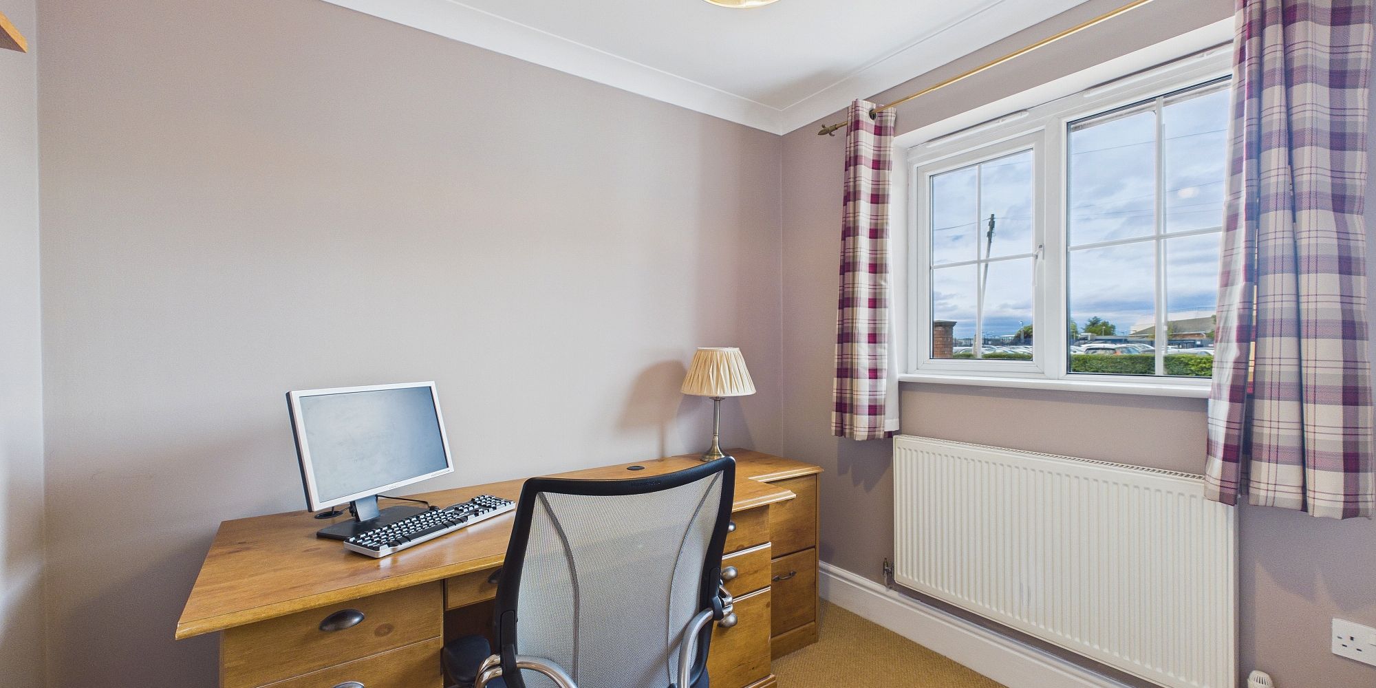 Chester Road, Broughton, CH4