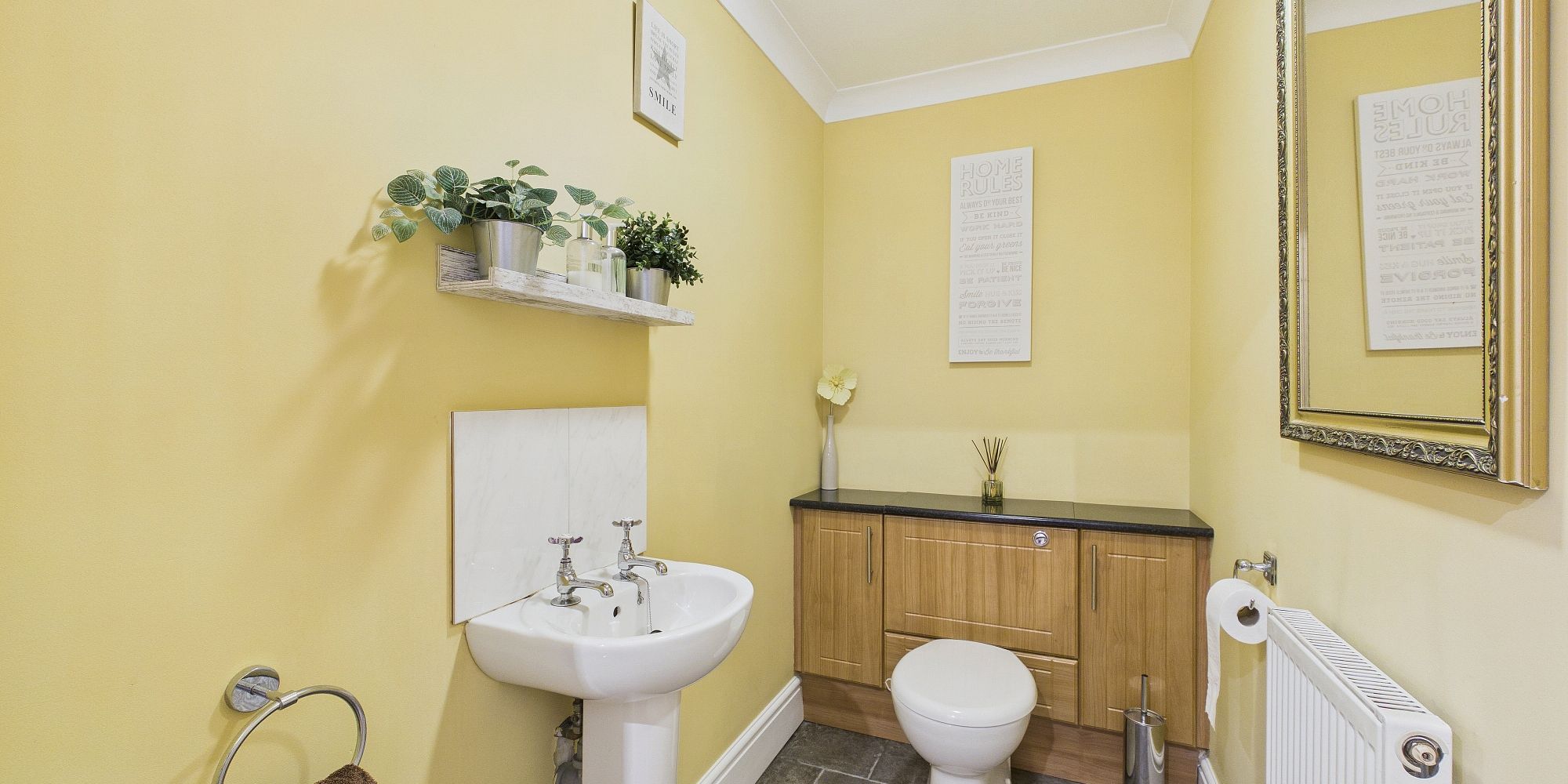 Chester Road, Broughton, CH4