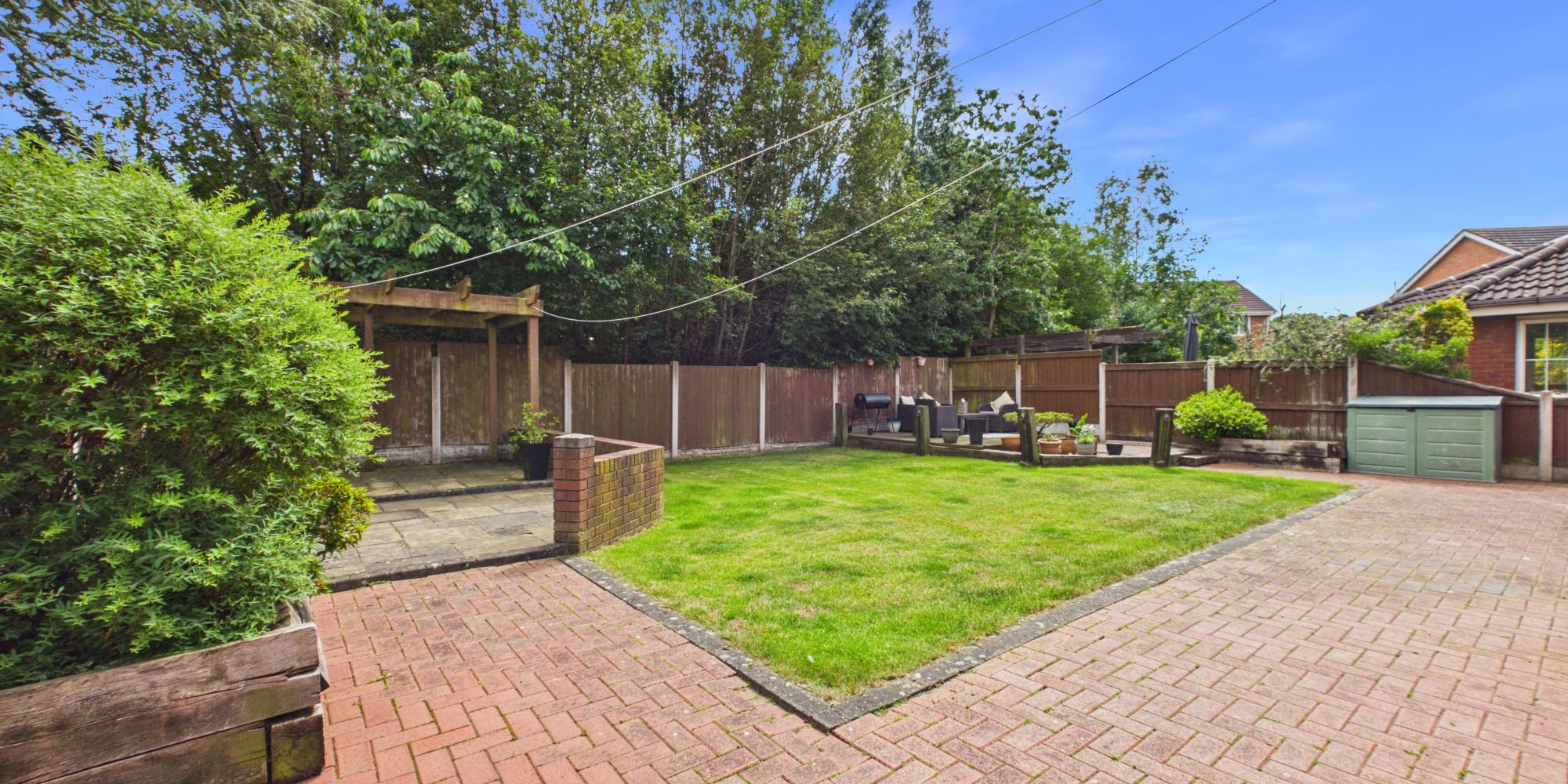 Chester Road, Broughton, CH4