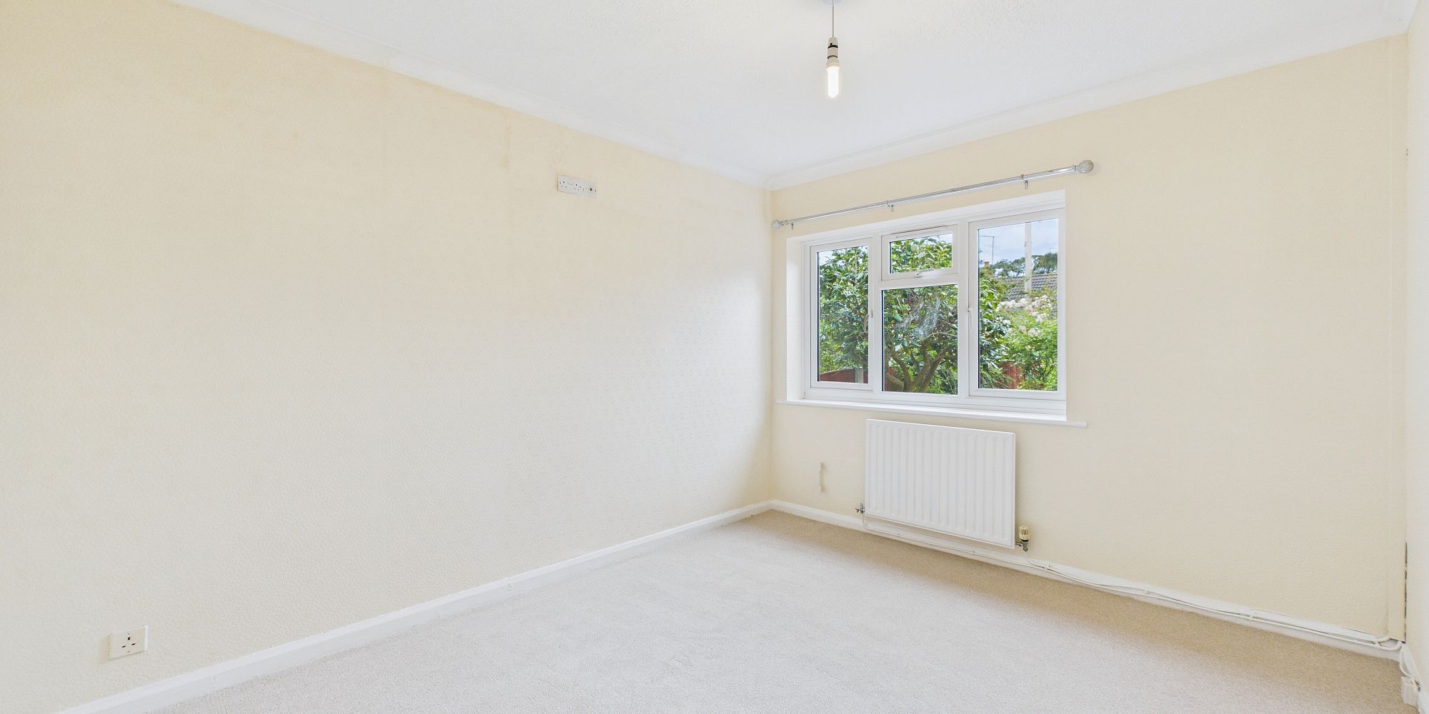 Grove Gardens, Littleton, CH3