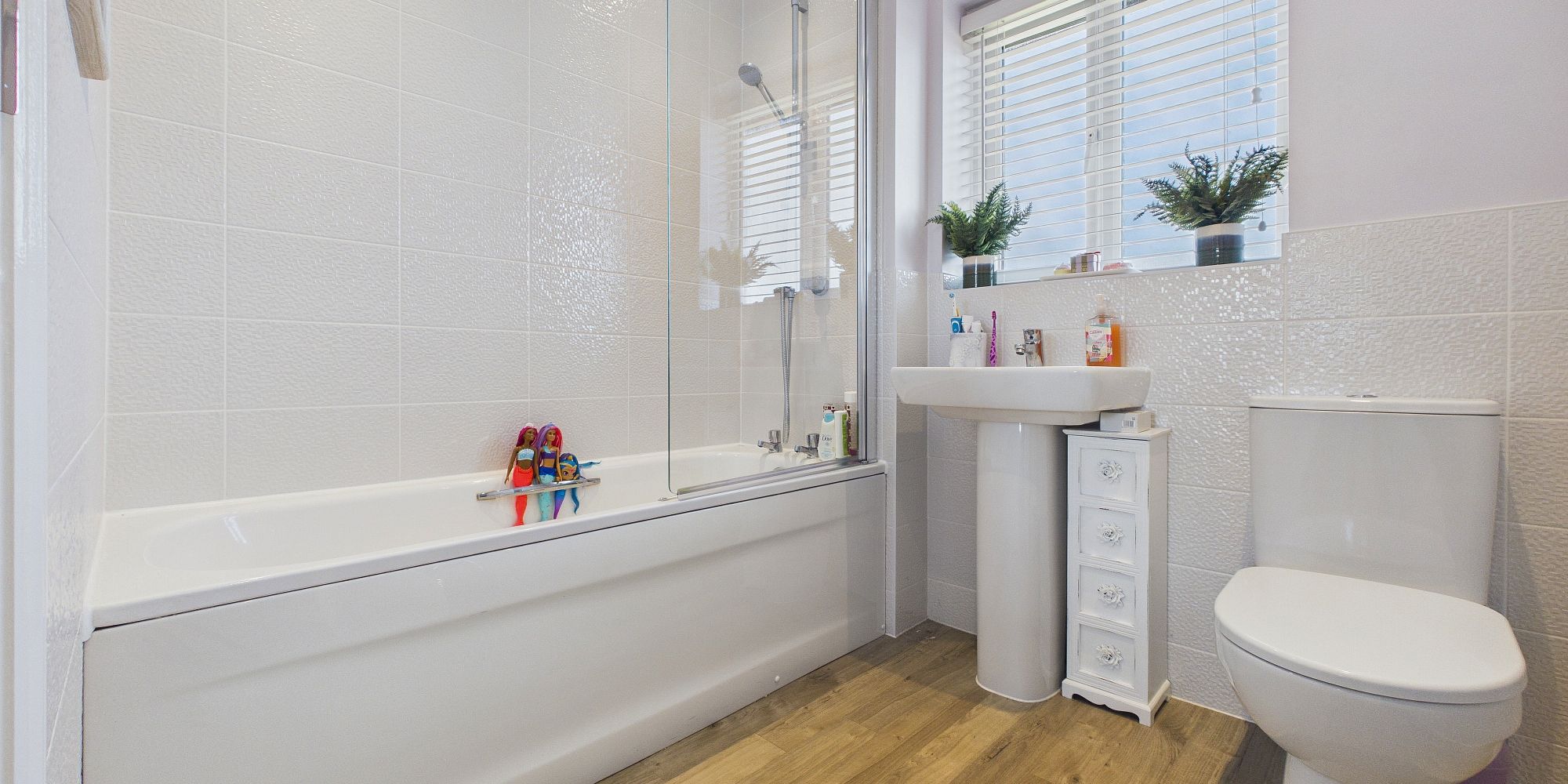 Harlequin Close, Farndon, CH3