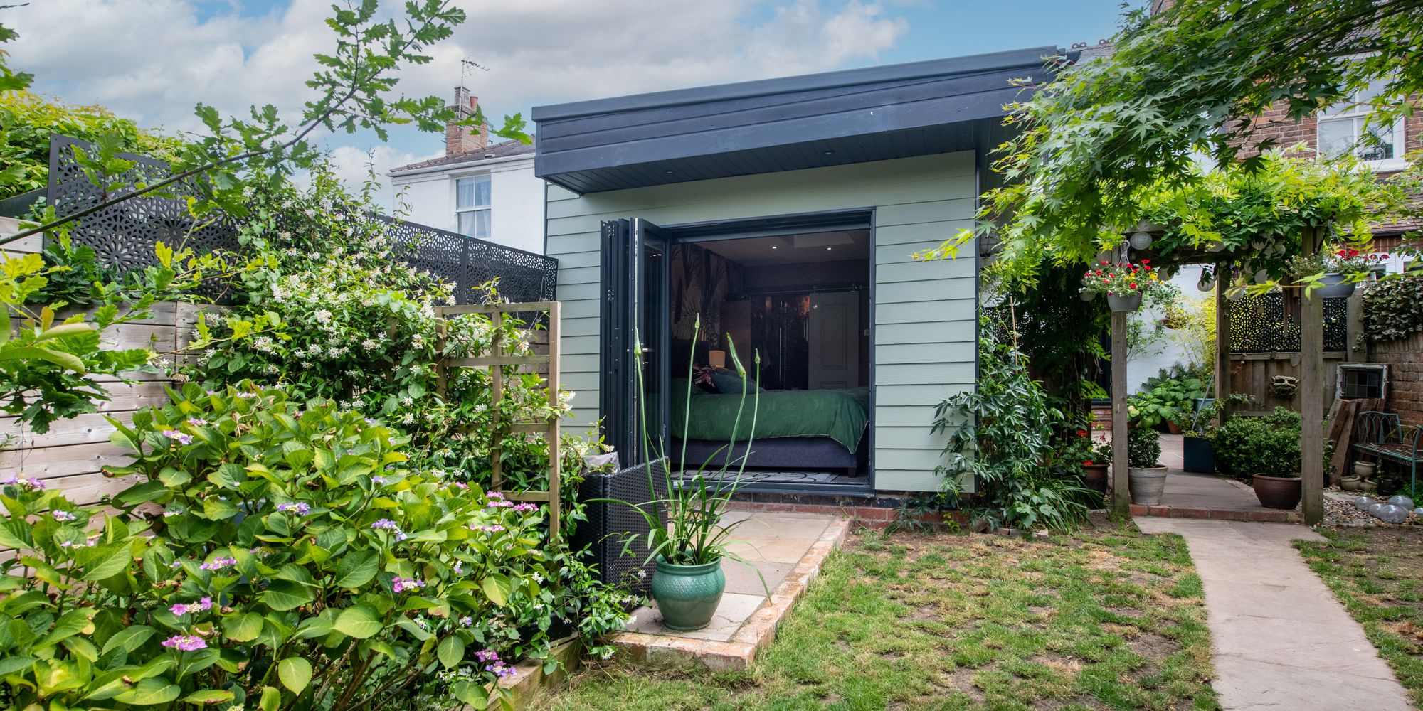 image representing Elm Drive, Carlton, NG4
