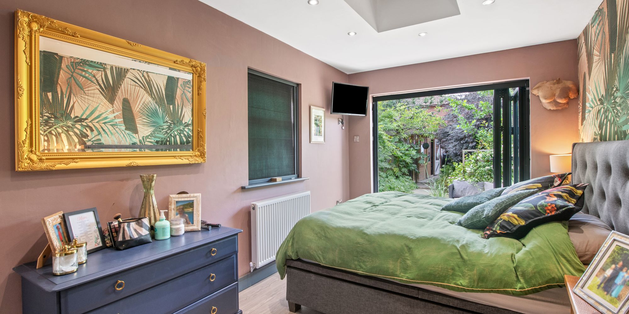 image representing Elm Drive, Carlton, NG4
