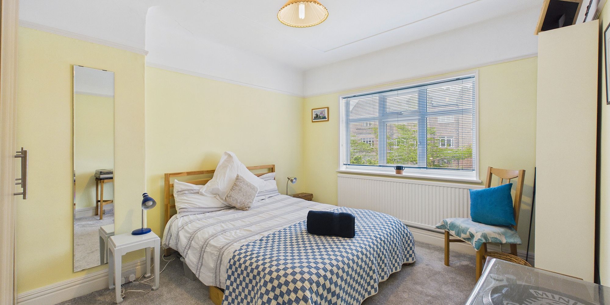 Abbots Grange, Chester, CH2