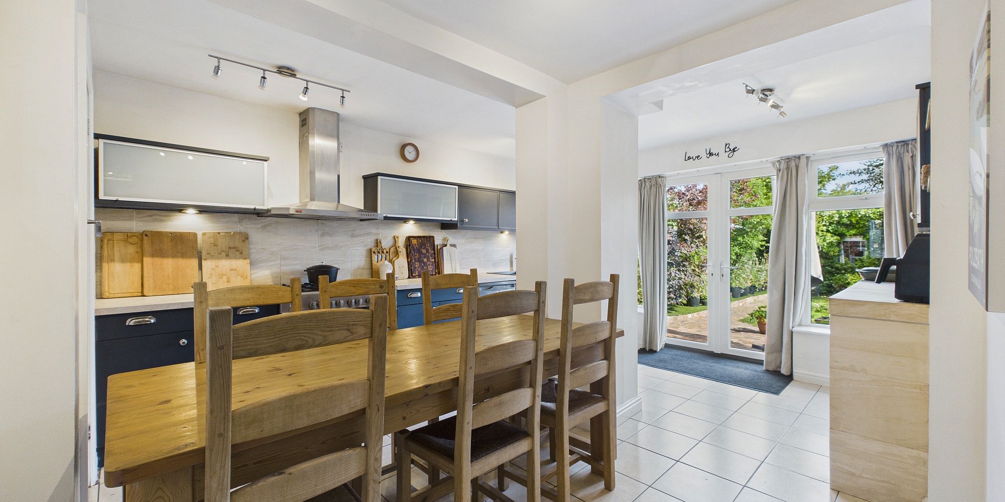 Oakfield Drive, Upton, CH2