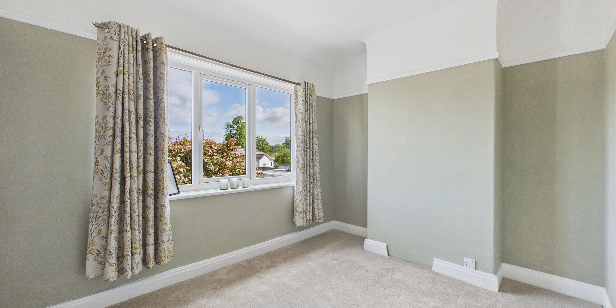 Oakfield Drive, Upton, CH2