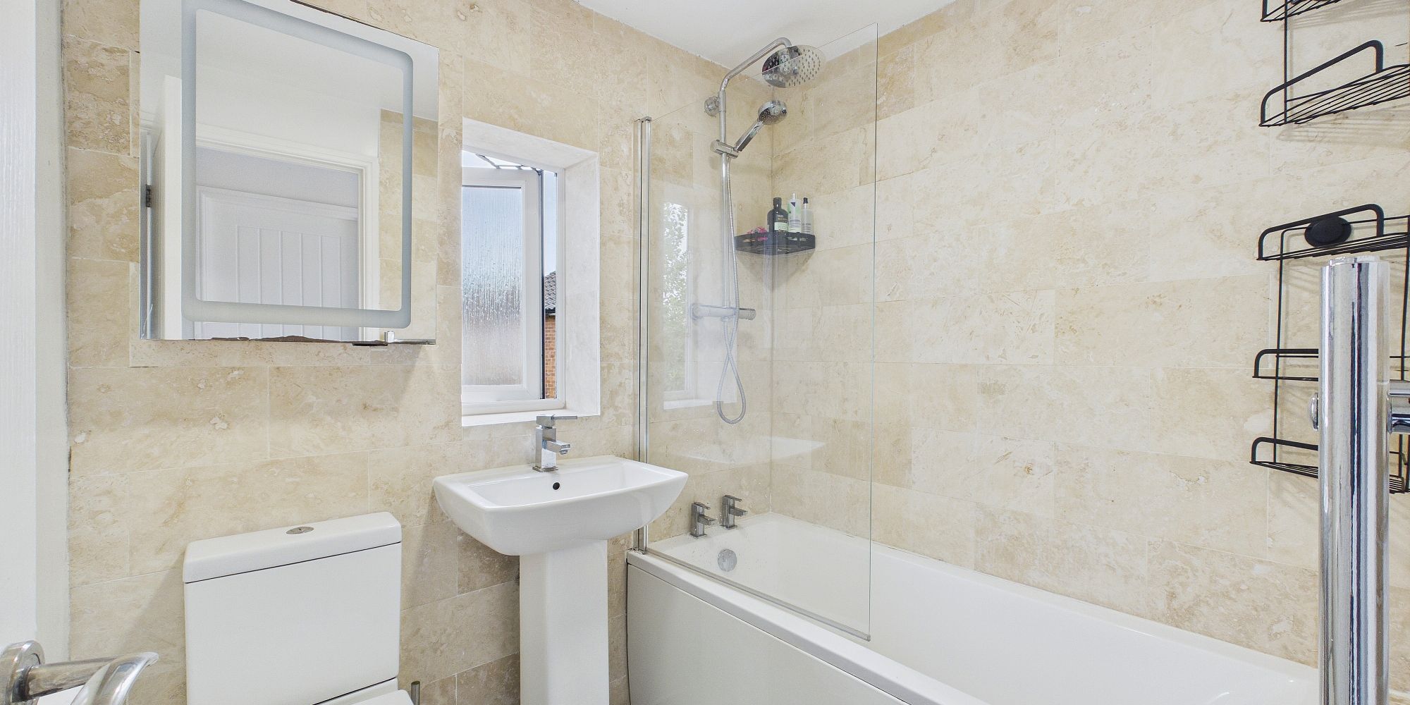 Queens Crescent, Upton, CH2
