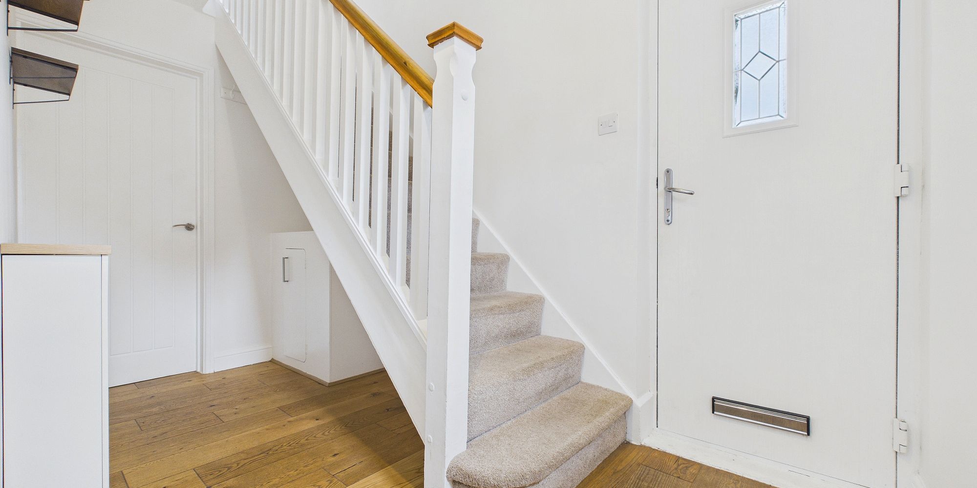 Queens Crescent, Upton, CH2