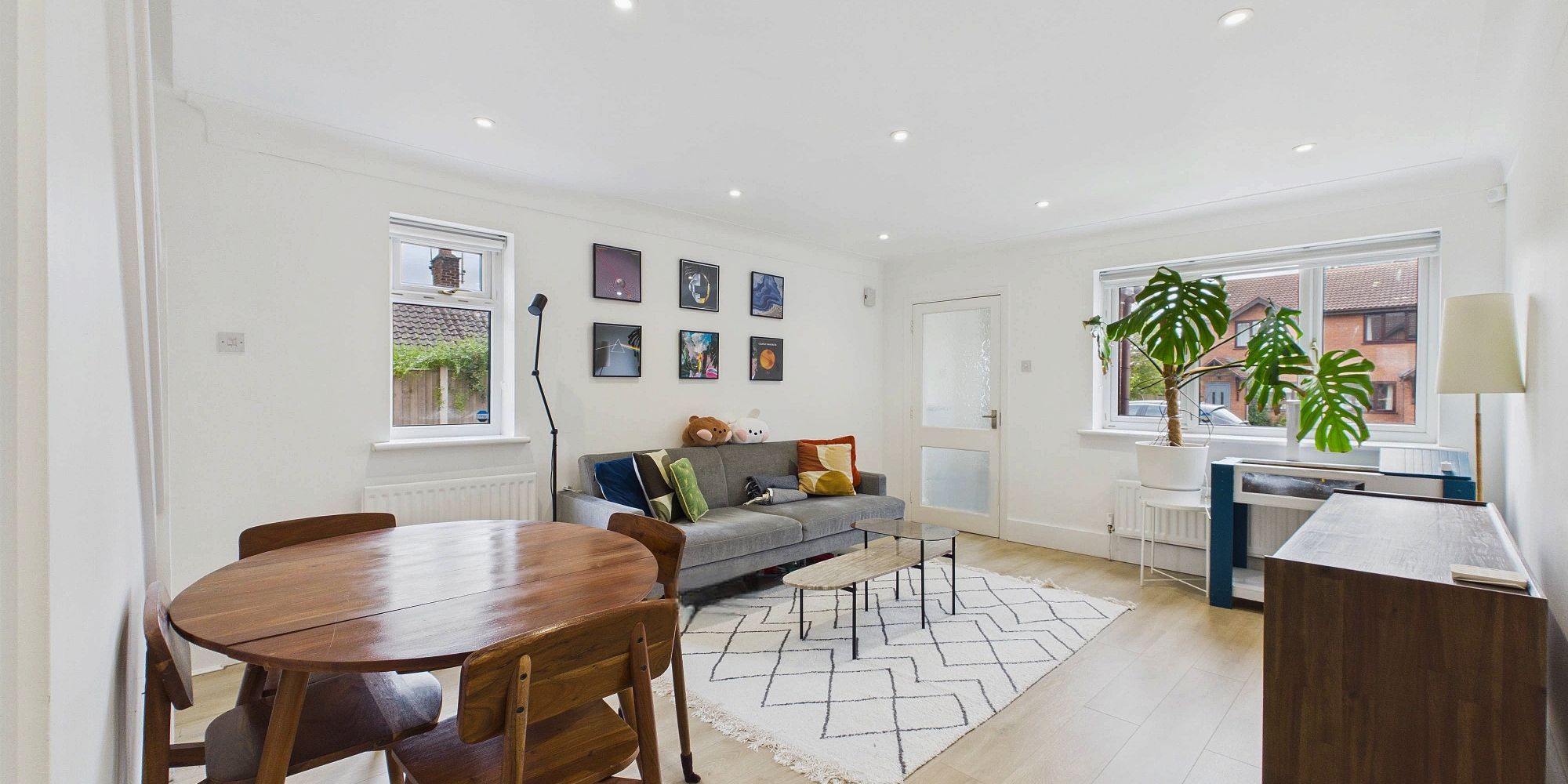 Pipers Court, Hoole, CH2