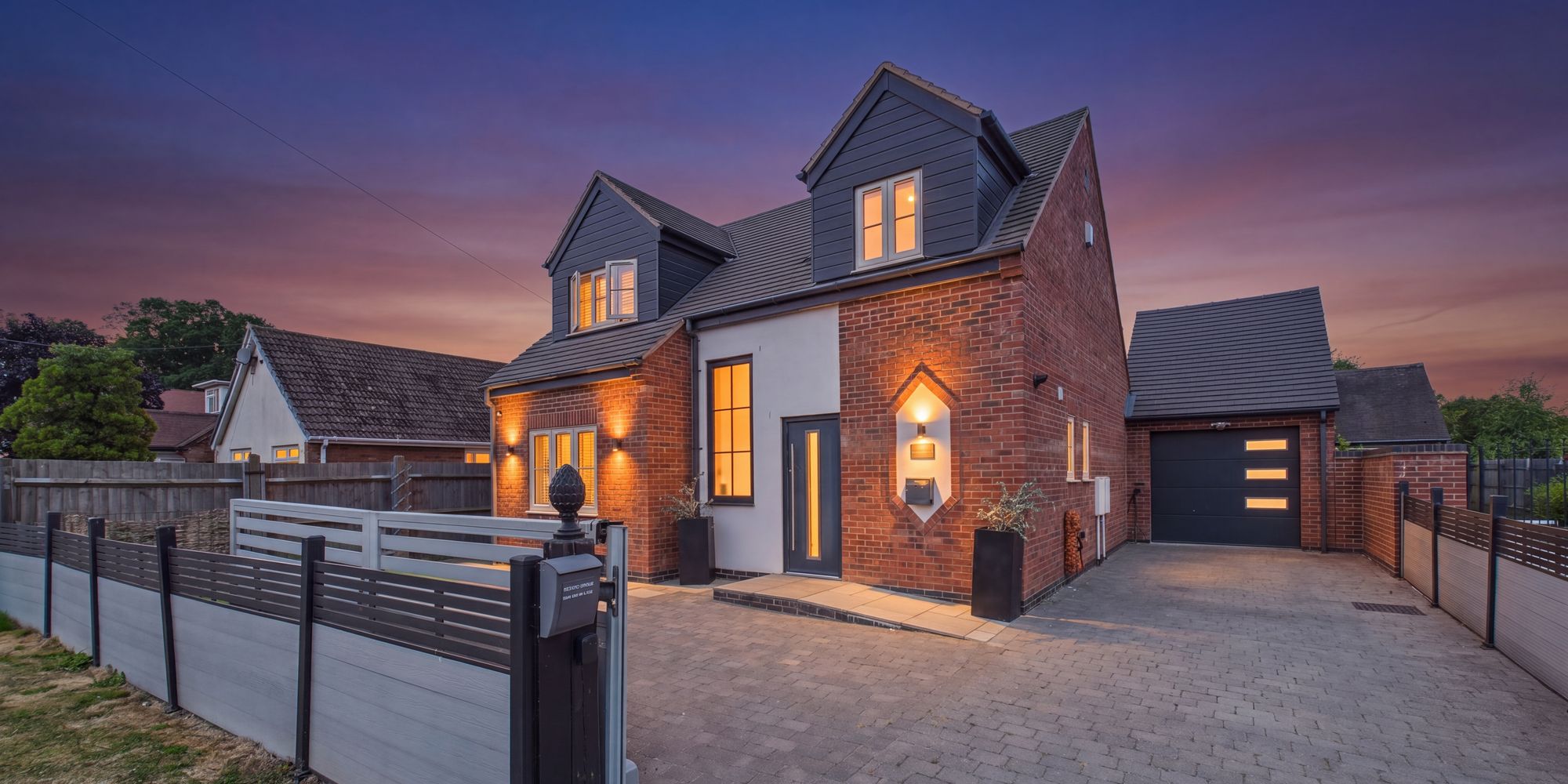 196a Weston Lane, Bulkington, CV12 9RX