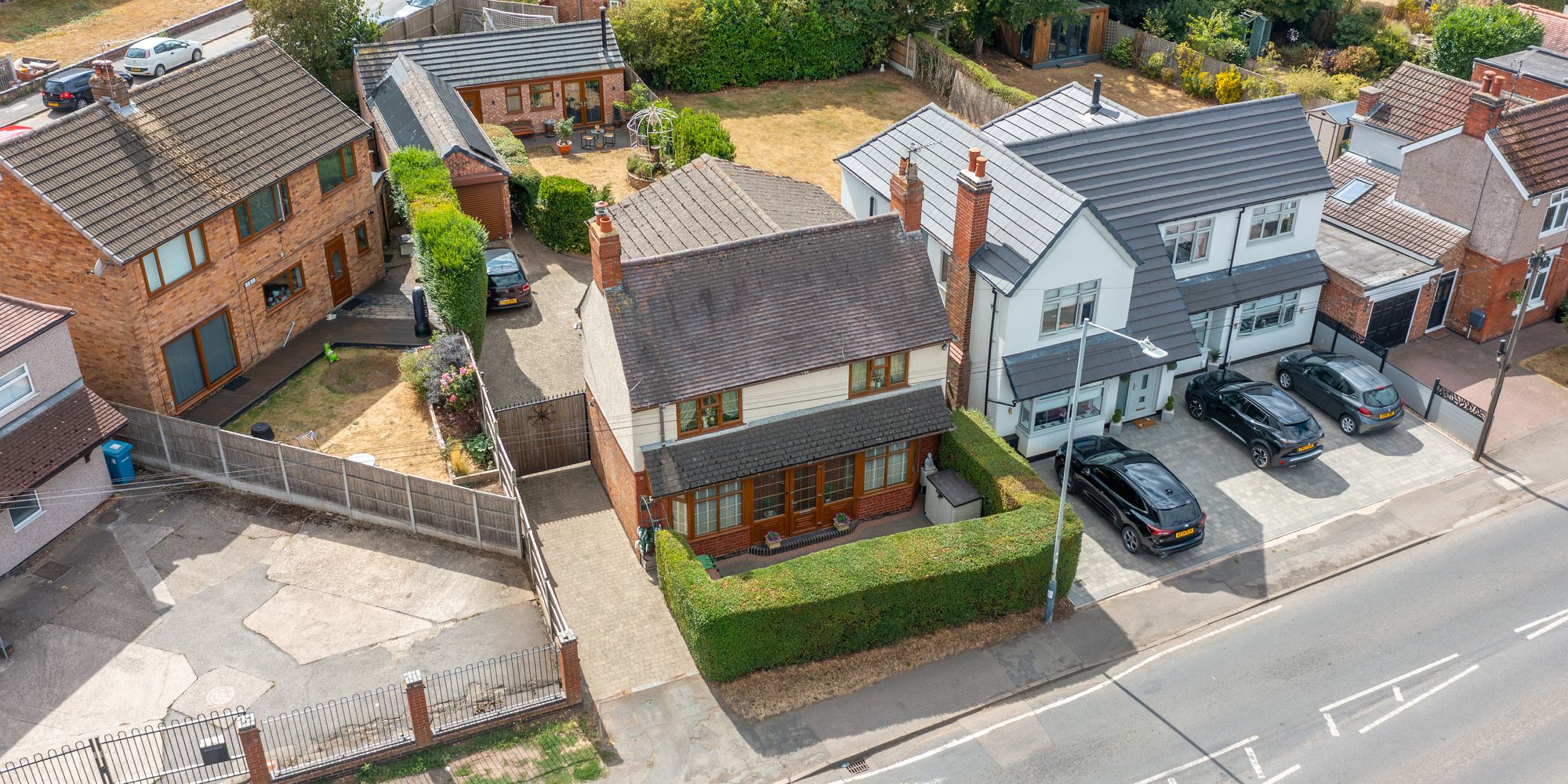 16 Rugby Road, Bulkington, CV12 9JE