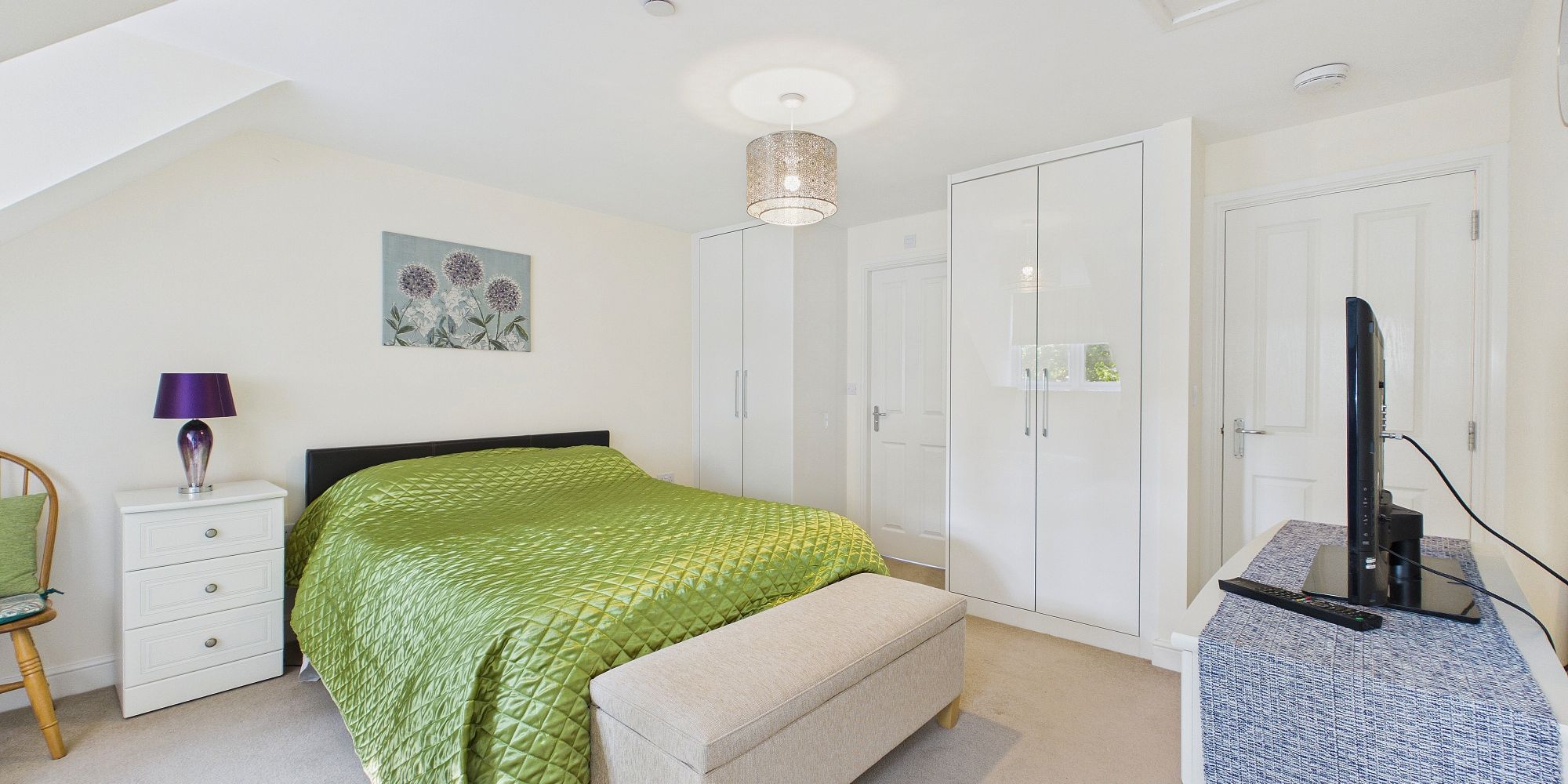 Upton Grange, Upton, CH2