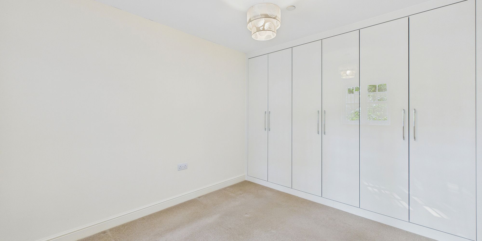 Upton Grange, Upton, CH2