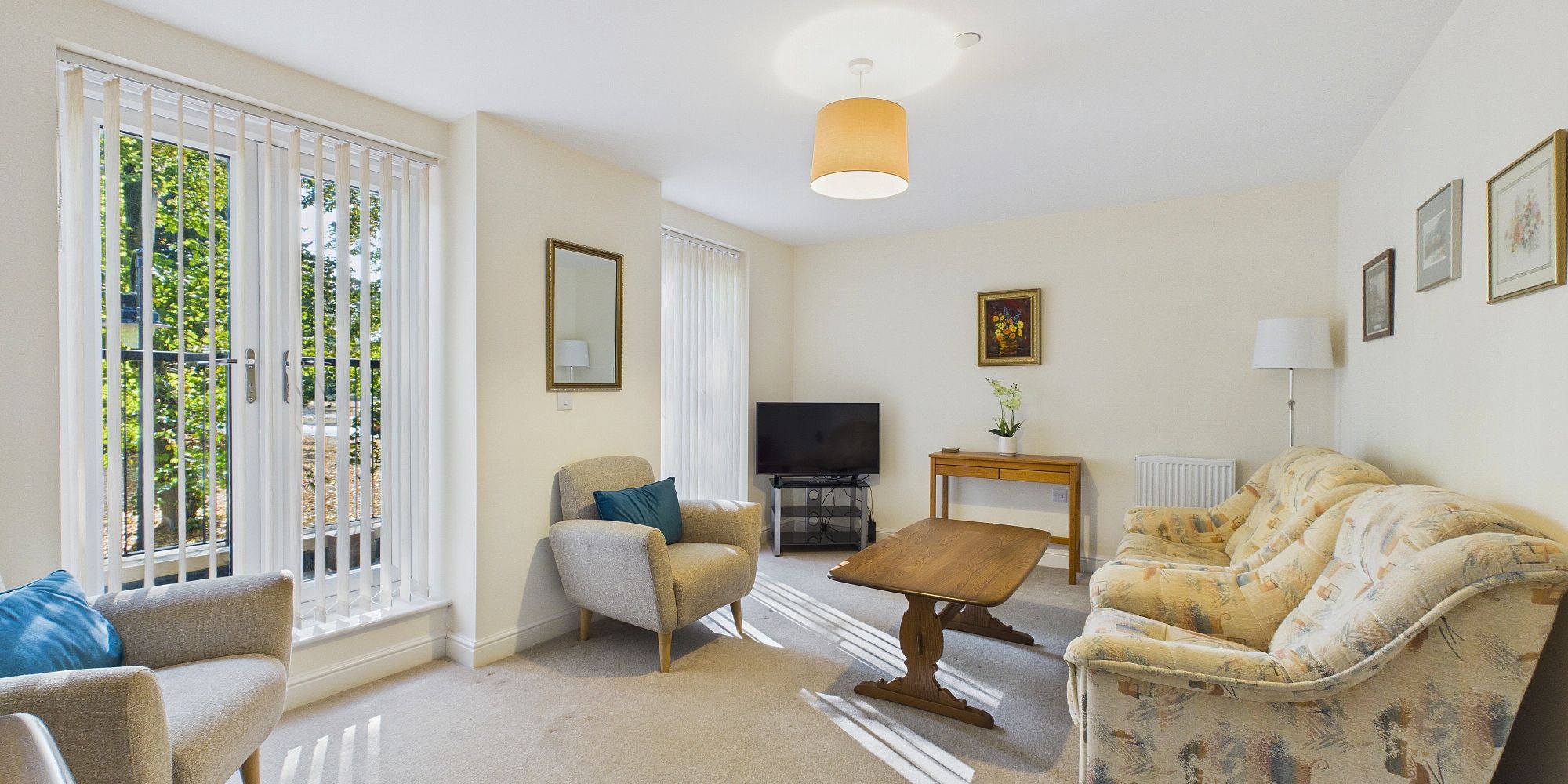 Upton Grange, Upton, CH2