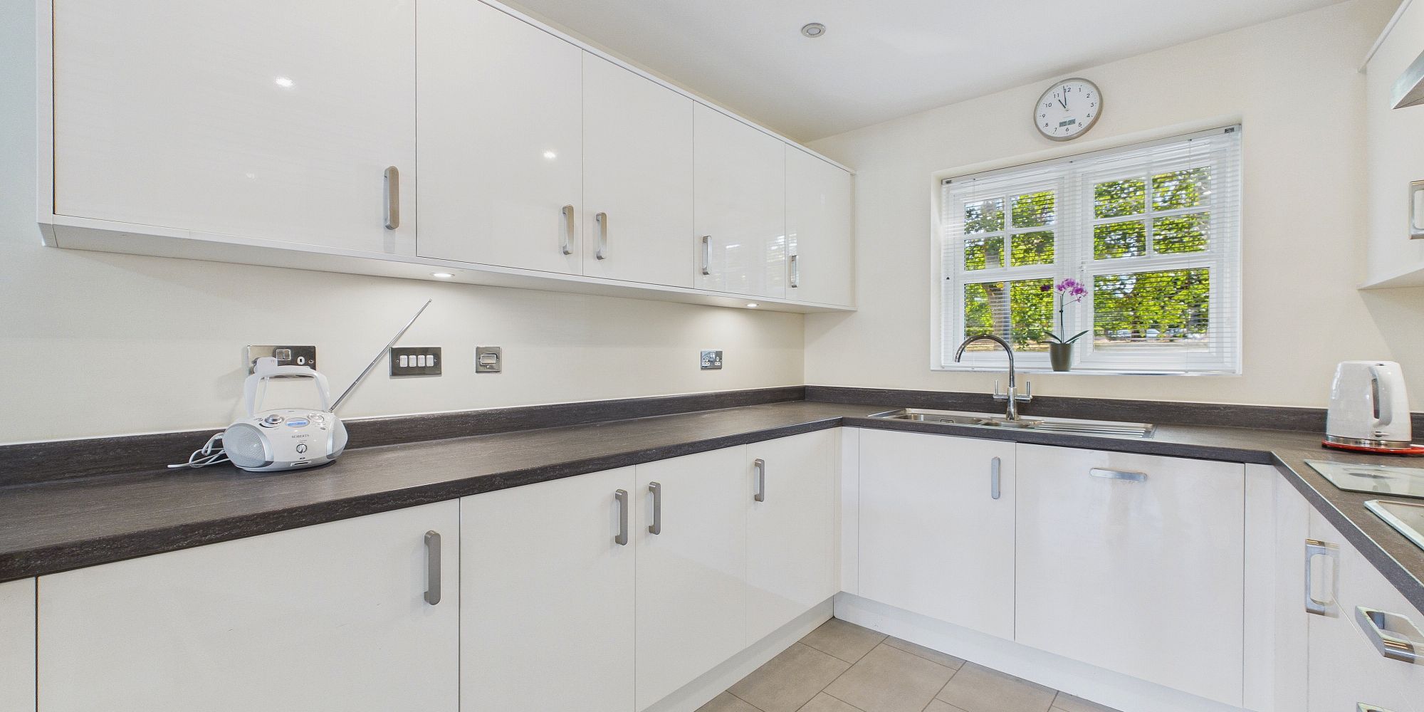 Upton Grange, Upton, CH2