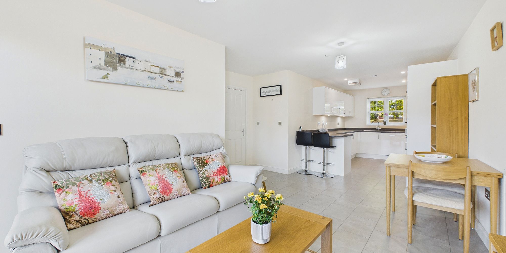 Upton Grange, Upton, CH2