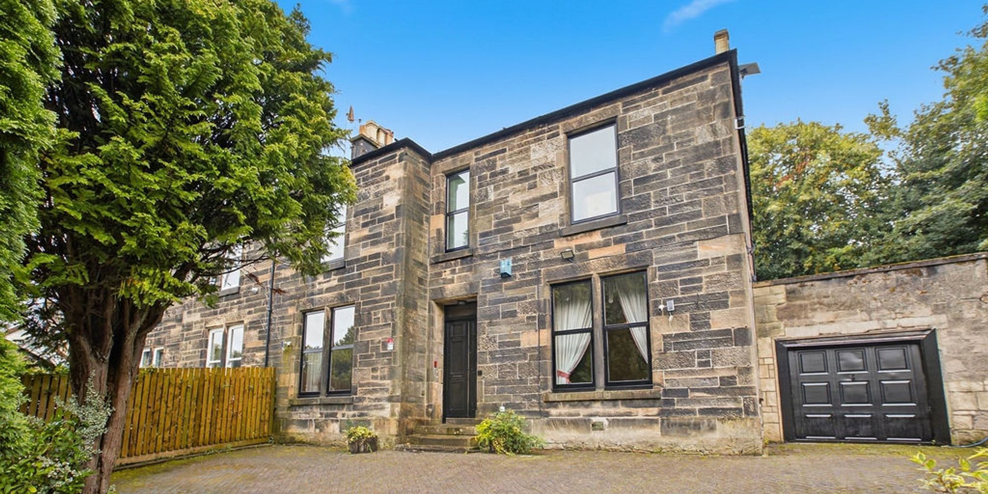 15 Low Road, Castlehead