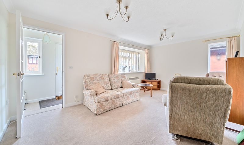 Oakmead Green, Epsom, KT18