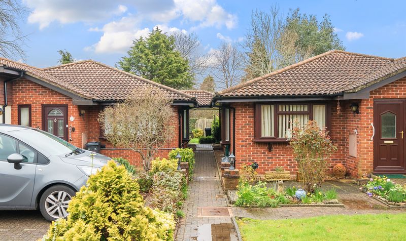 Oakmead Green, Epsom, KT18