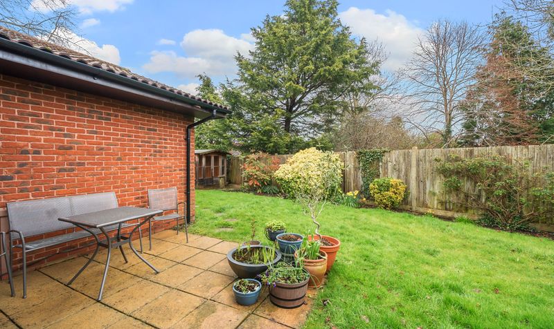 Oakmead Green, Epsom, KT18