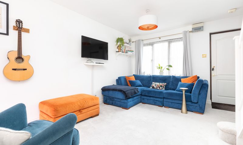 2 Bedroom House For Sale &ndash; Elms Close, Little Wymondley, SG4 3