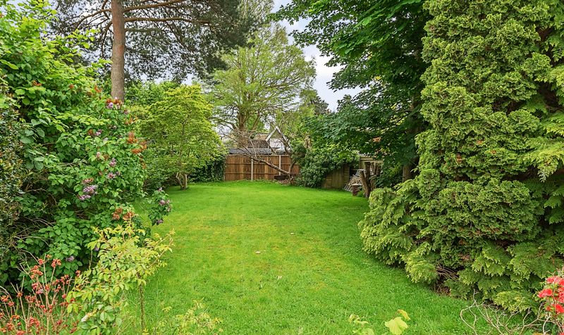 Lansdowne Road, Epsom, KT19