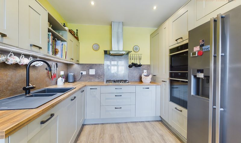 Dragoon Drive, Saighton, CH3
