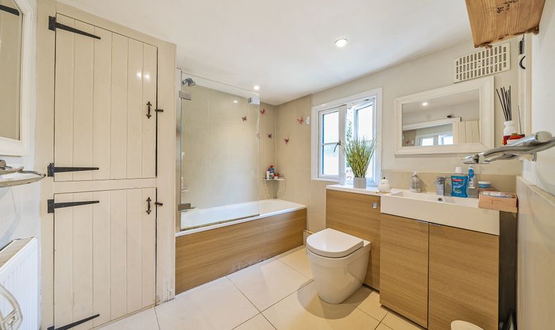 Woodfield Lane, Ashtead, KT21