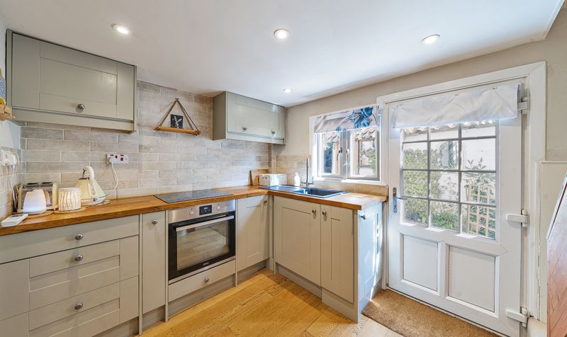 Woodfield Lane, Ashtead, KT21