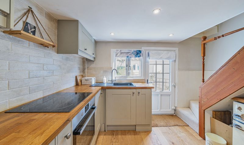 Woodfield Lane, Ashtead, KT21