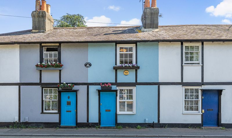 Woodfield Lane, Ashtead, KT21