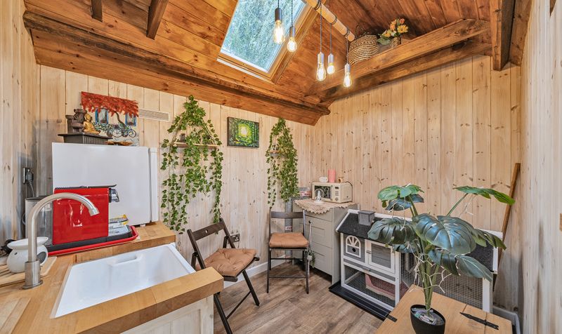 Woodfield Lane, Ashtead, KT21
