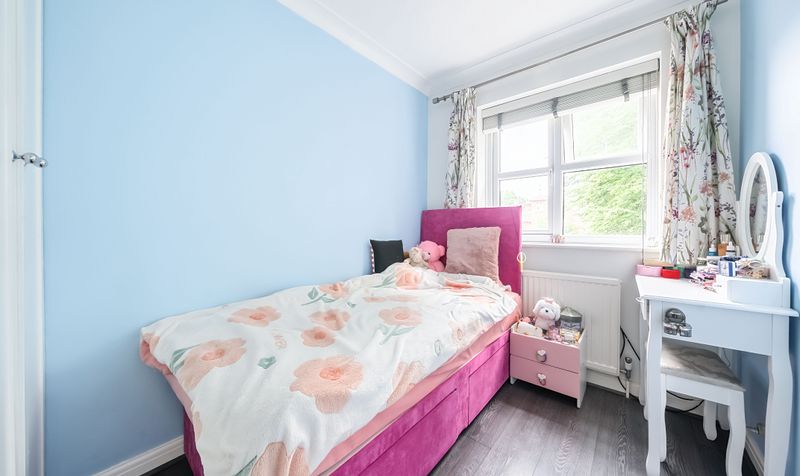 Ladbroke Road, Epsom, KT18